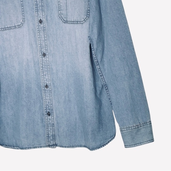 Levi’s Cotton Button Down Light Weight Shirt 2 Pocket Standard Denim Work Shirt - Picture 5 of 10